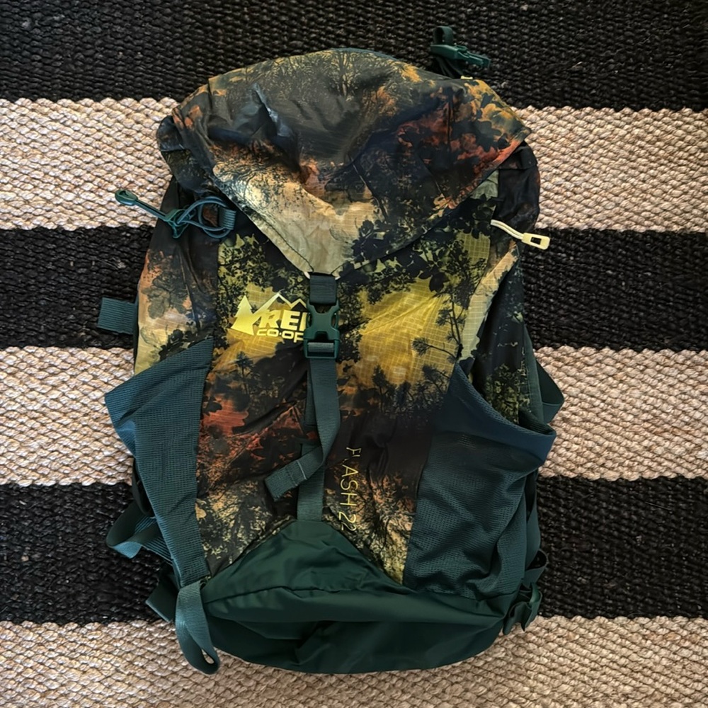REI Flash 22 Pack